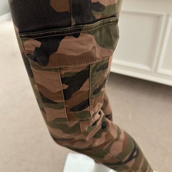 H&M CAMOUFLAGE CARGO PANTS SIZE 6 - Picture 4 of 8